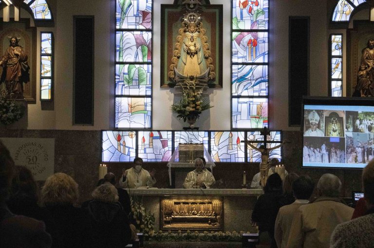 Nuestra Señora del Rocío celebra el 50º aniversario de su creación.