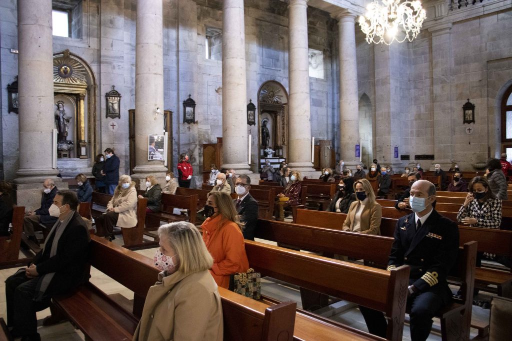 Eucaristía de acción de gracias con el nuncio apostólico, Bernardito Cleopas Auza, en la Concatedral de Vigo.